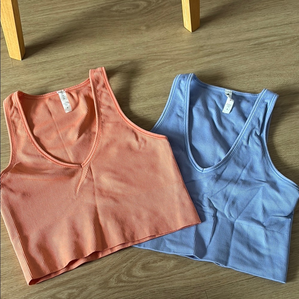Ribbed V-Neck Athleta Crop Tops - Coral and Blue